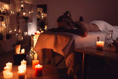 Les Moneghetti Massage érotique